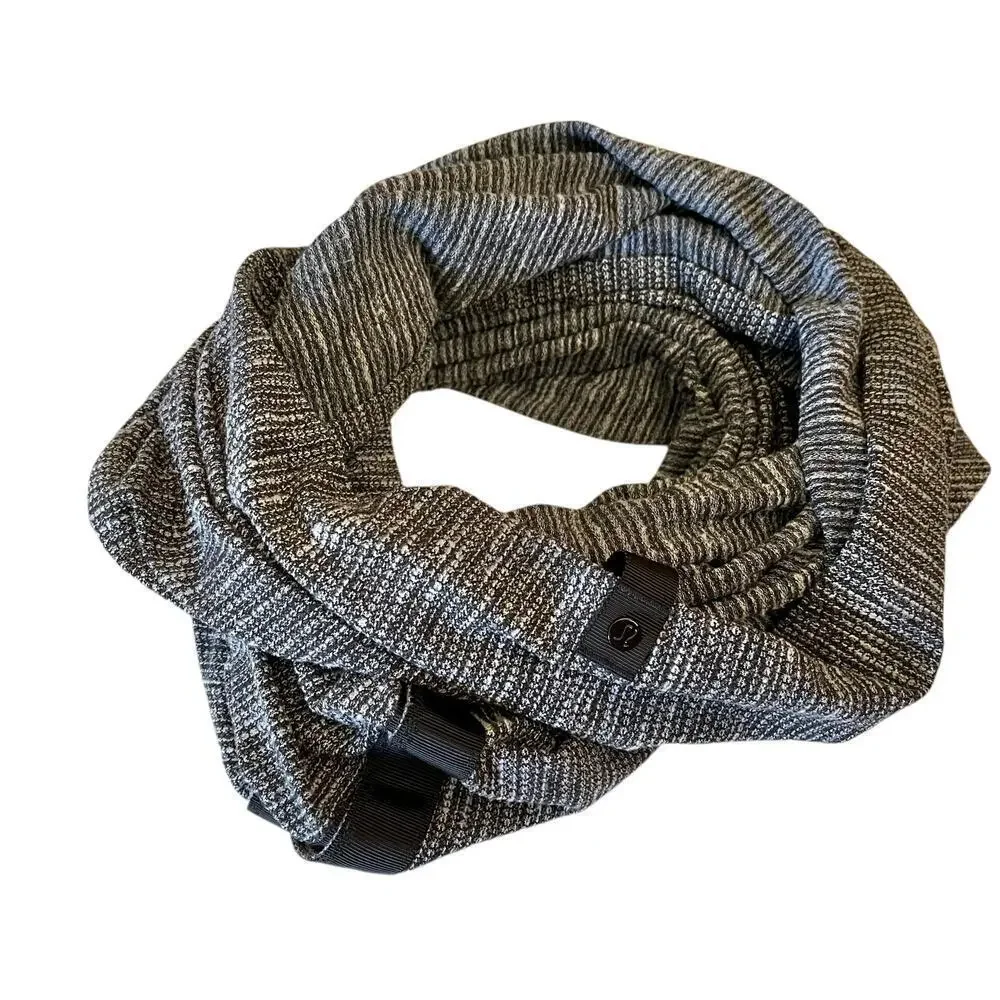 Lululemon Coco Pique Black White Vinyasa Scarf